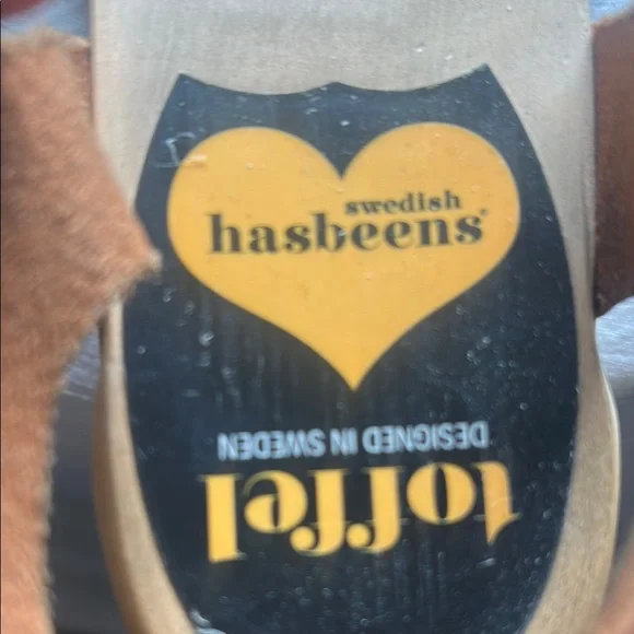 Women's Brown Leather Sandals - Picture 2 of 10